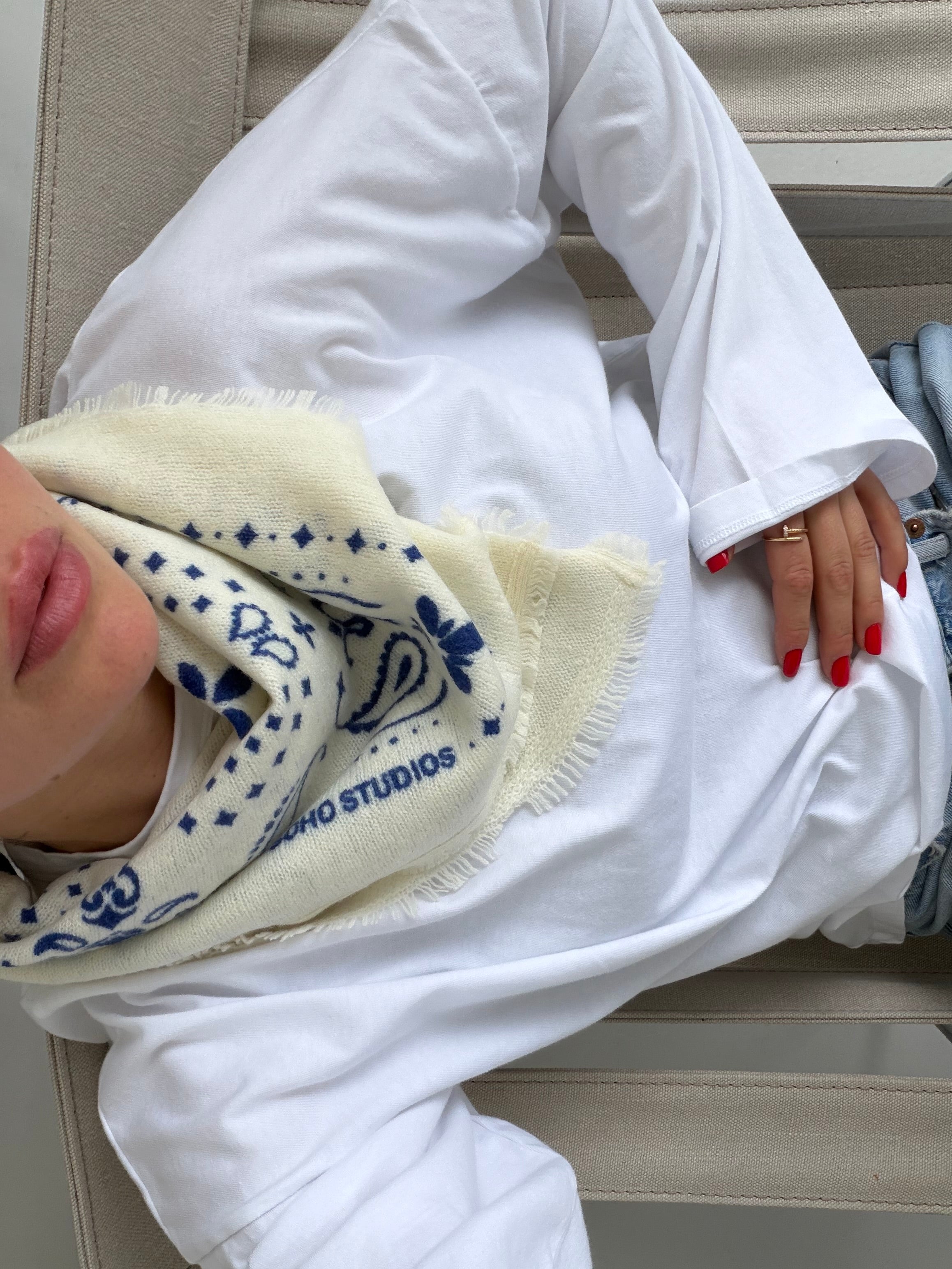 LARA SCARF MOZZARELLA