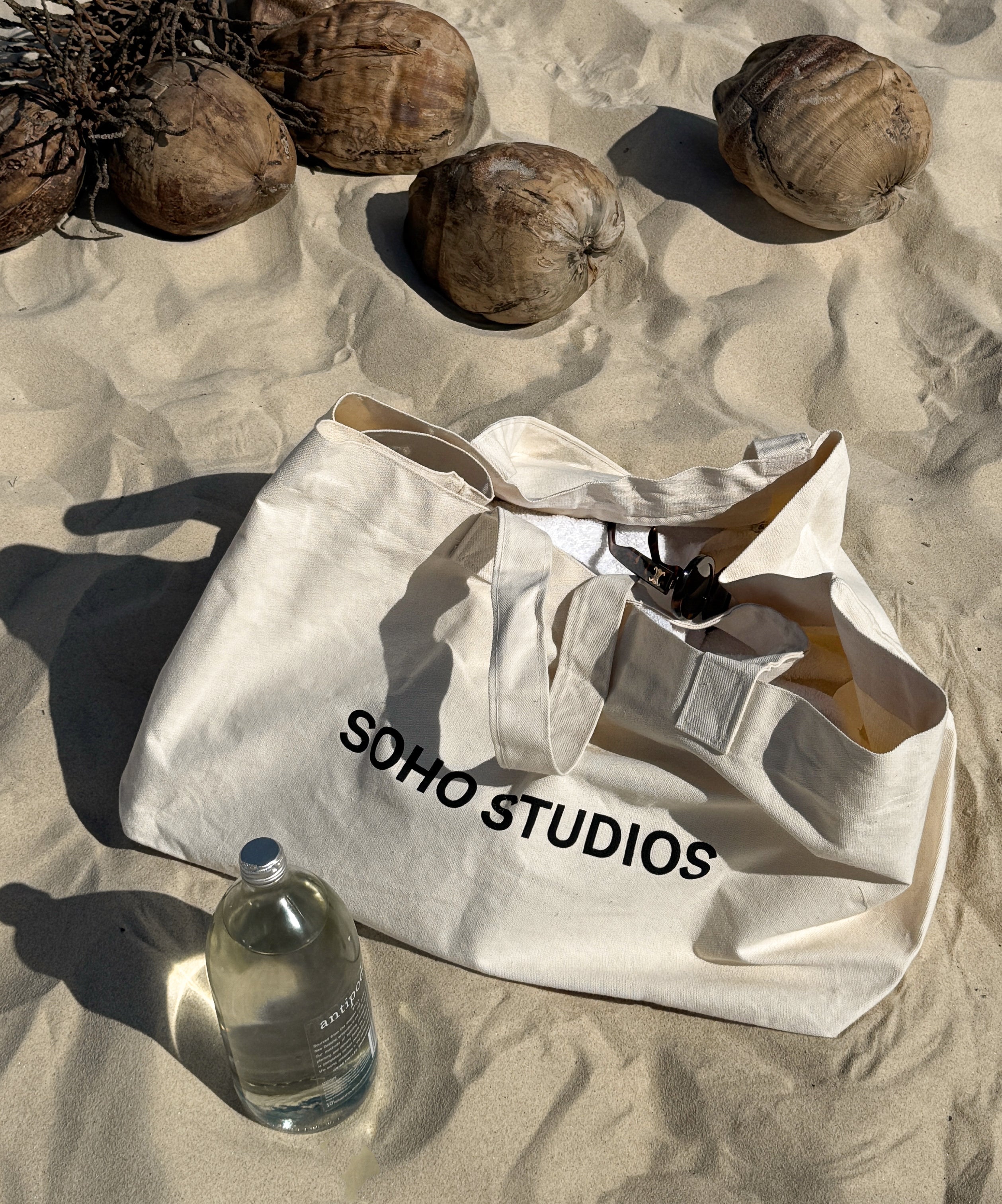 SOHO STUDIOS Shopper
