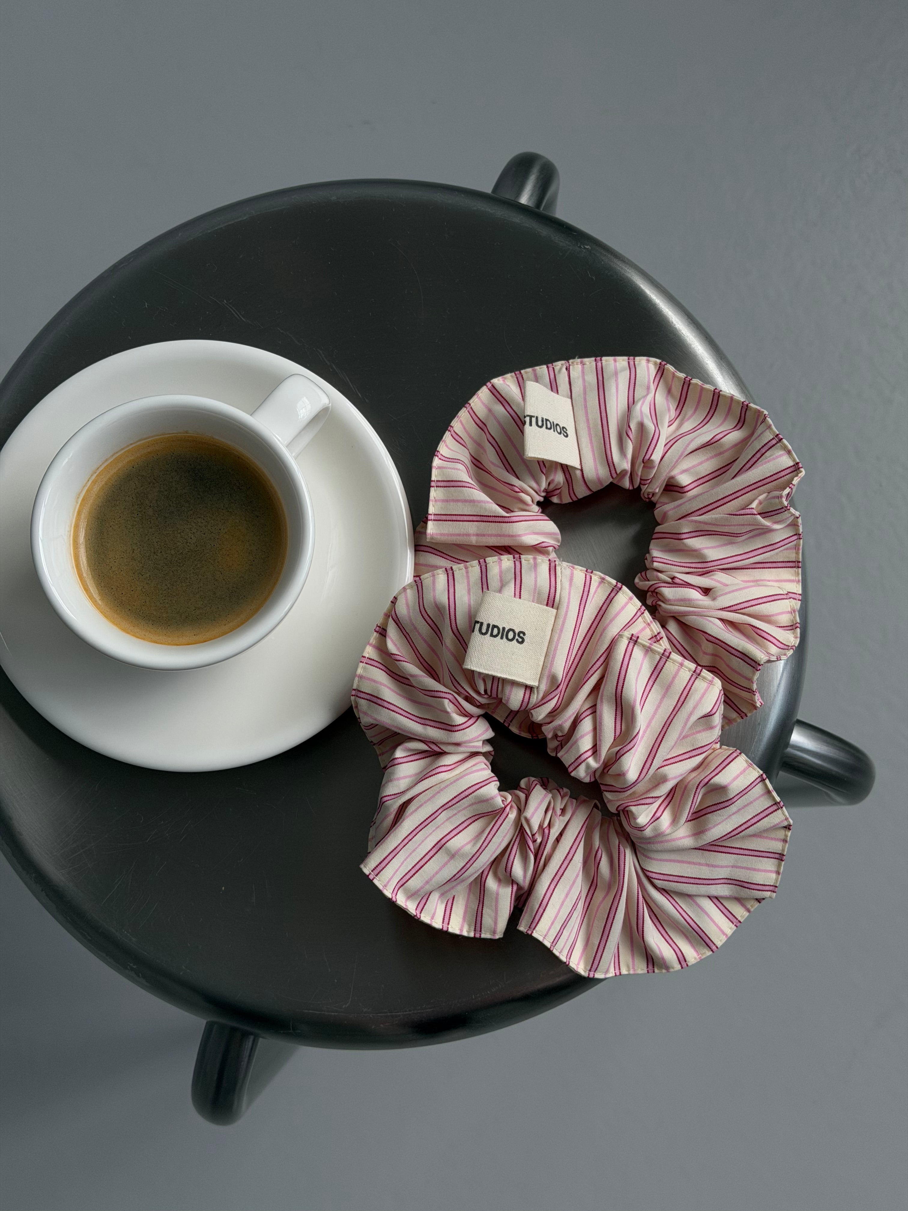 SOHO STUDIOS Scrunchie PINK STRIPE