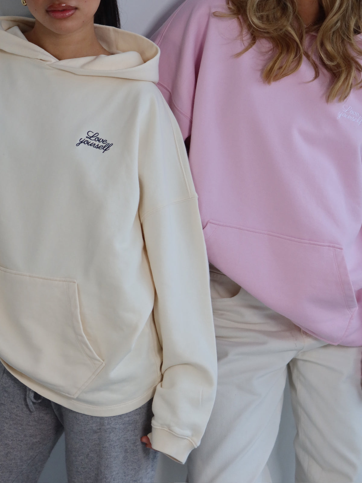 LOVE YOURSELF HOODIE creme
