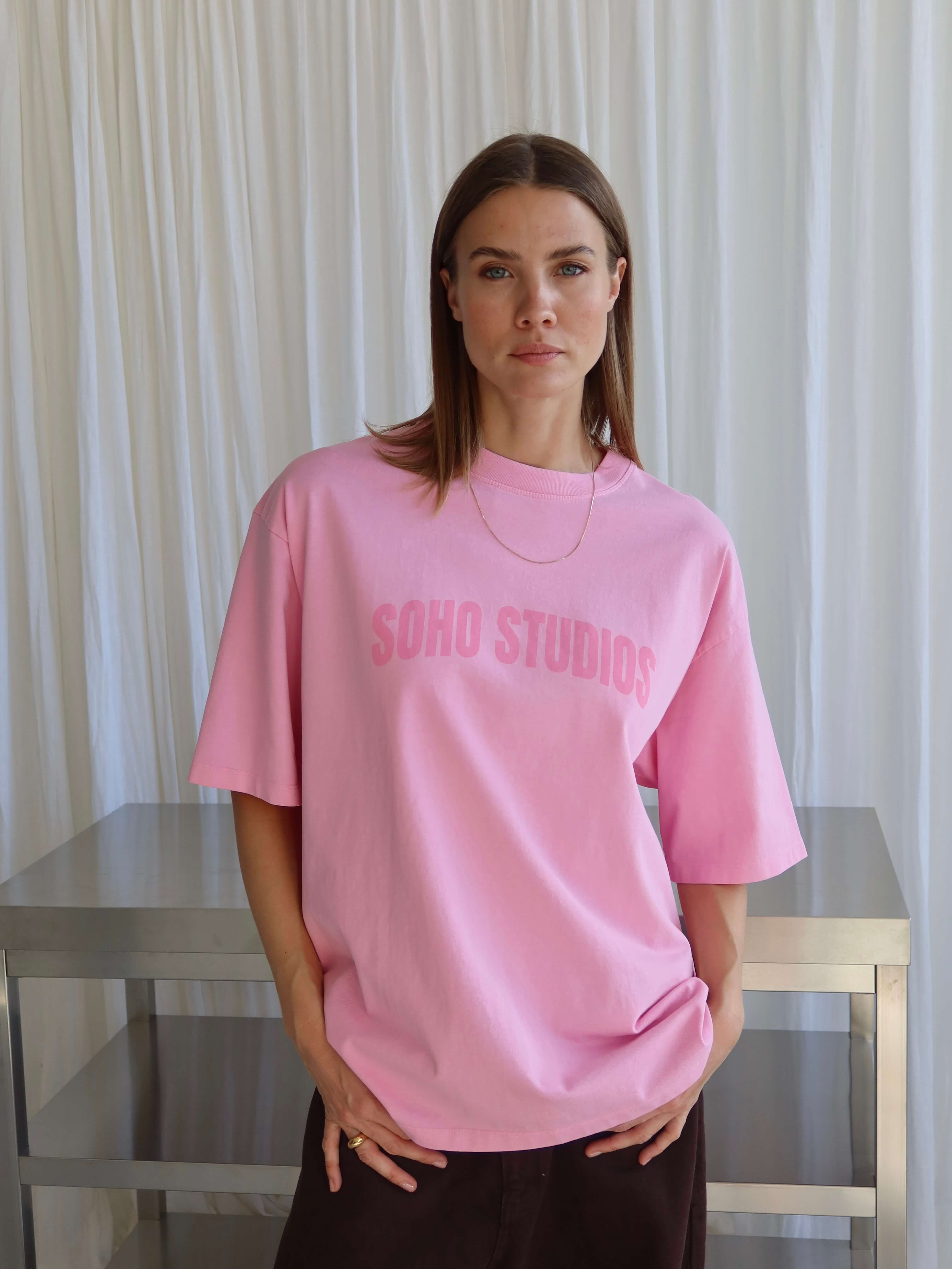 SOHO STUDIOS LOGO T-Shirt washed pink