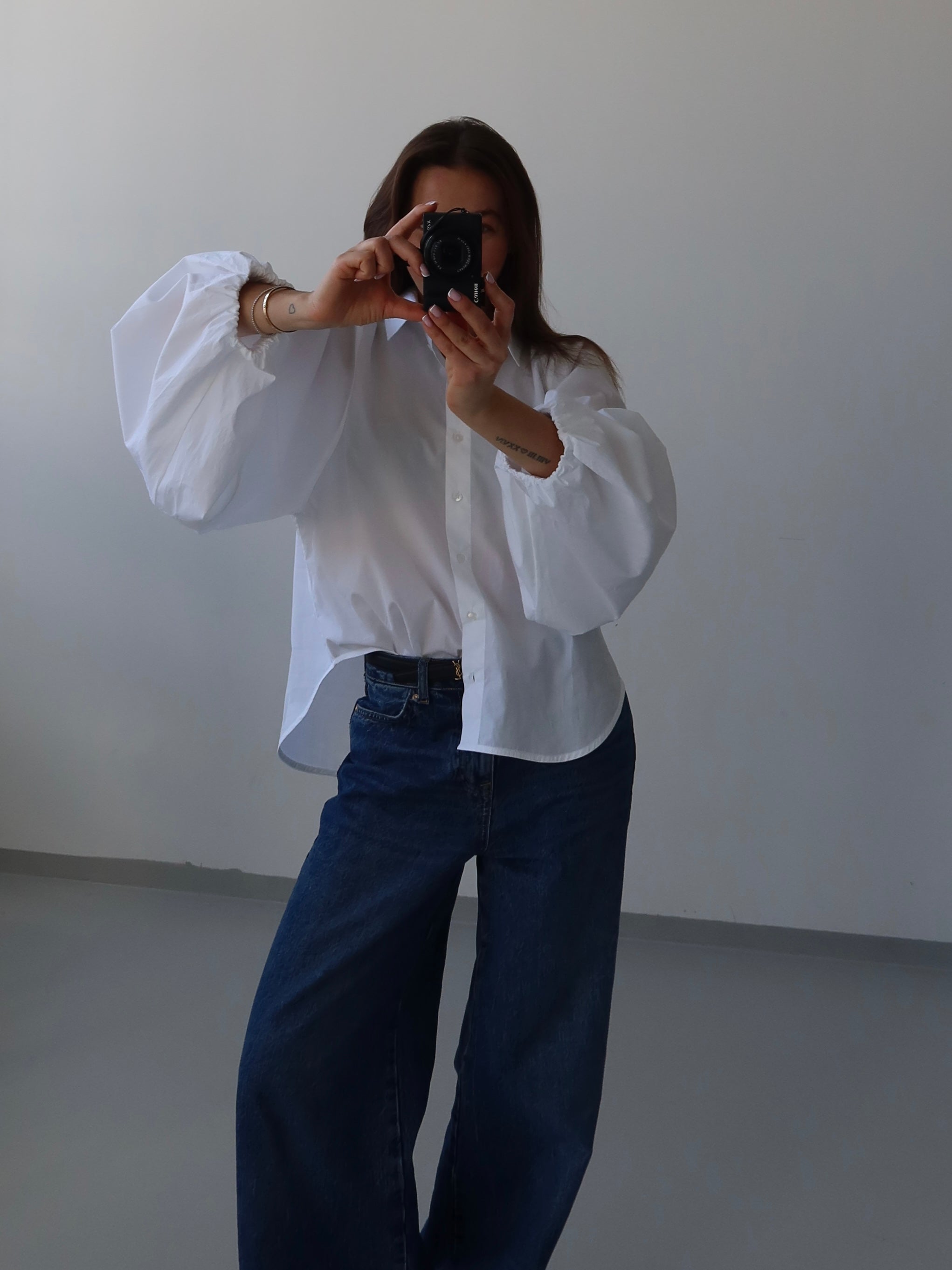 SOHO STUDIOS NOEMI VOLUME BLOUSE white