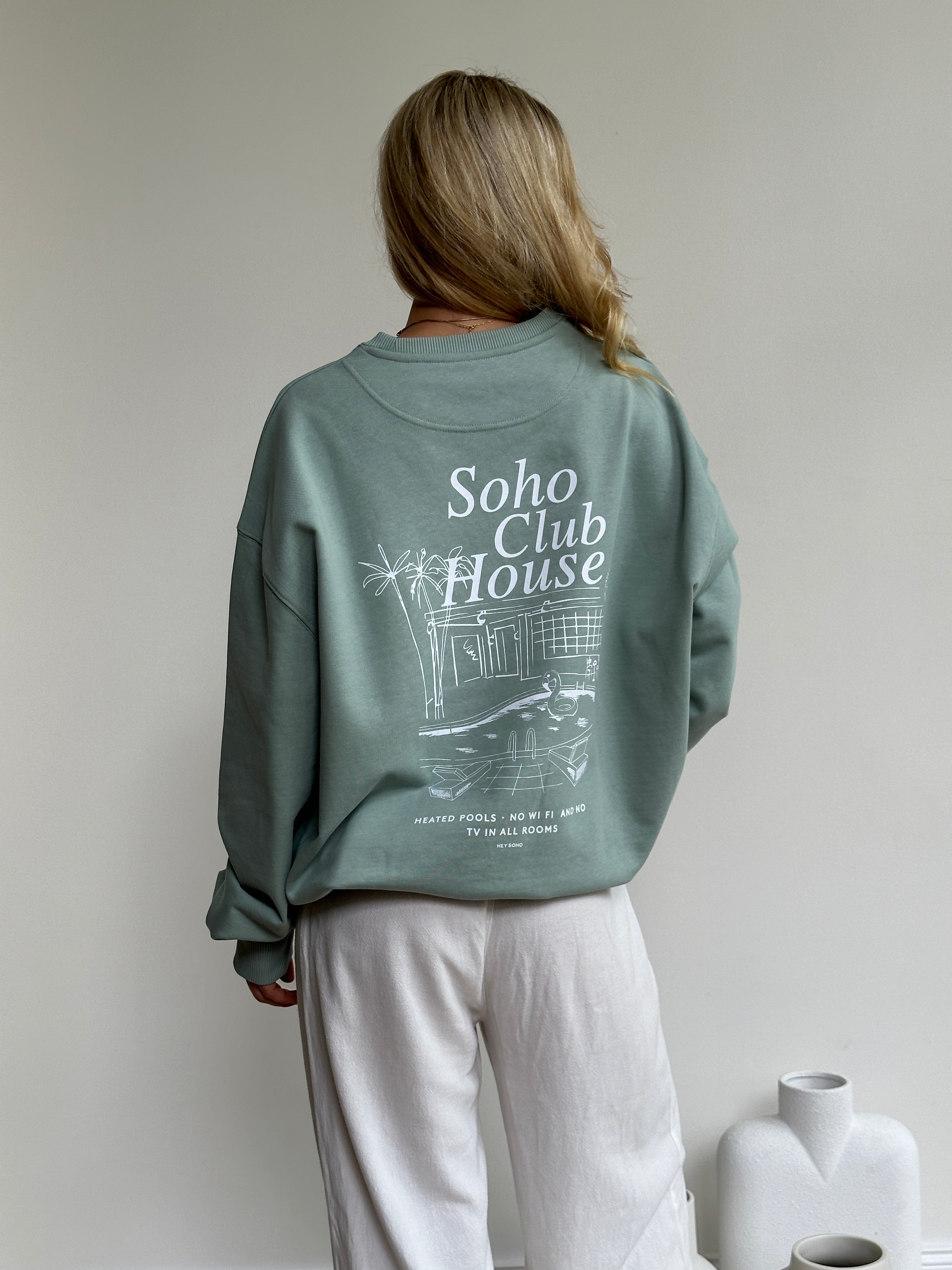 SOHO CLUB HOUSE Sweater