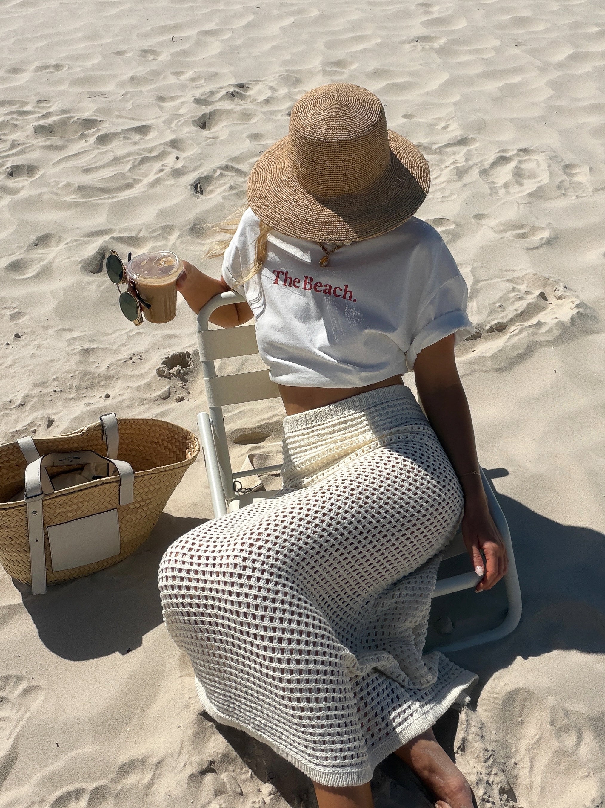 THE BEACH T-SHIRT