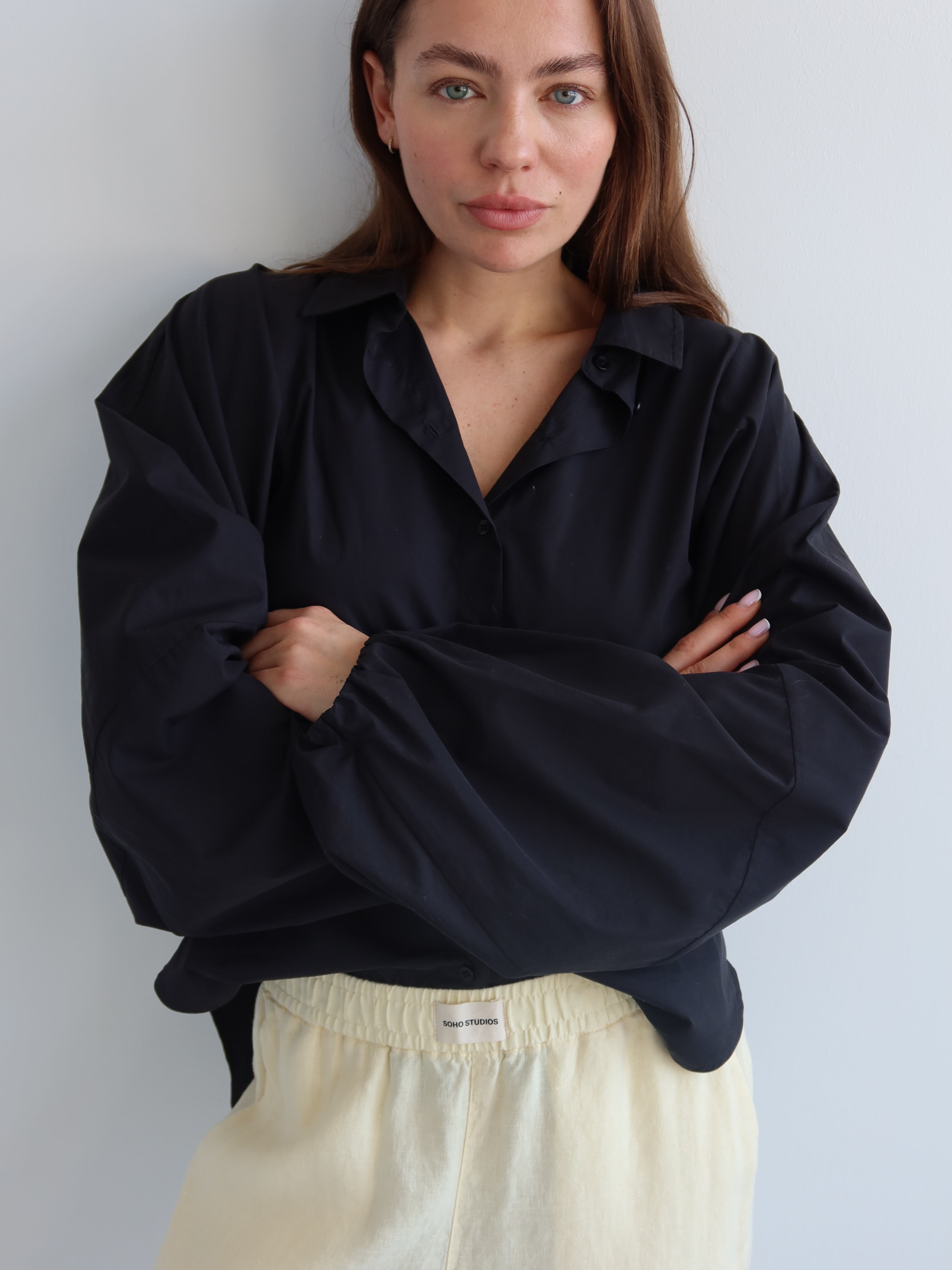 SOHO STUDIOS NOEMI VOLUME BLOUSE black