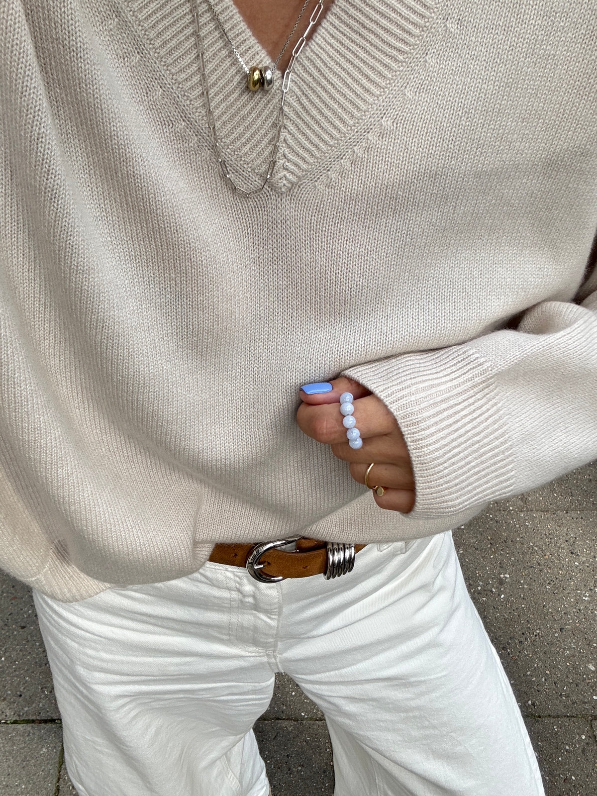 FENJA V-NECK CREME