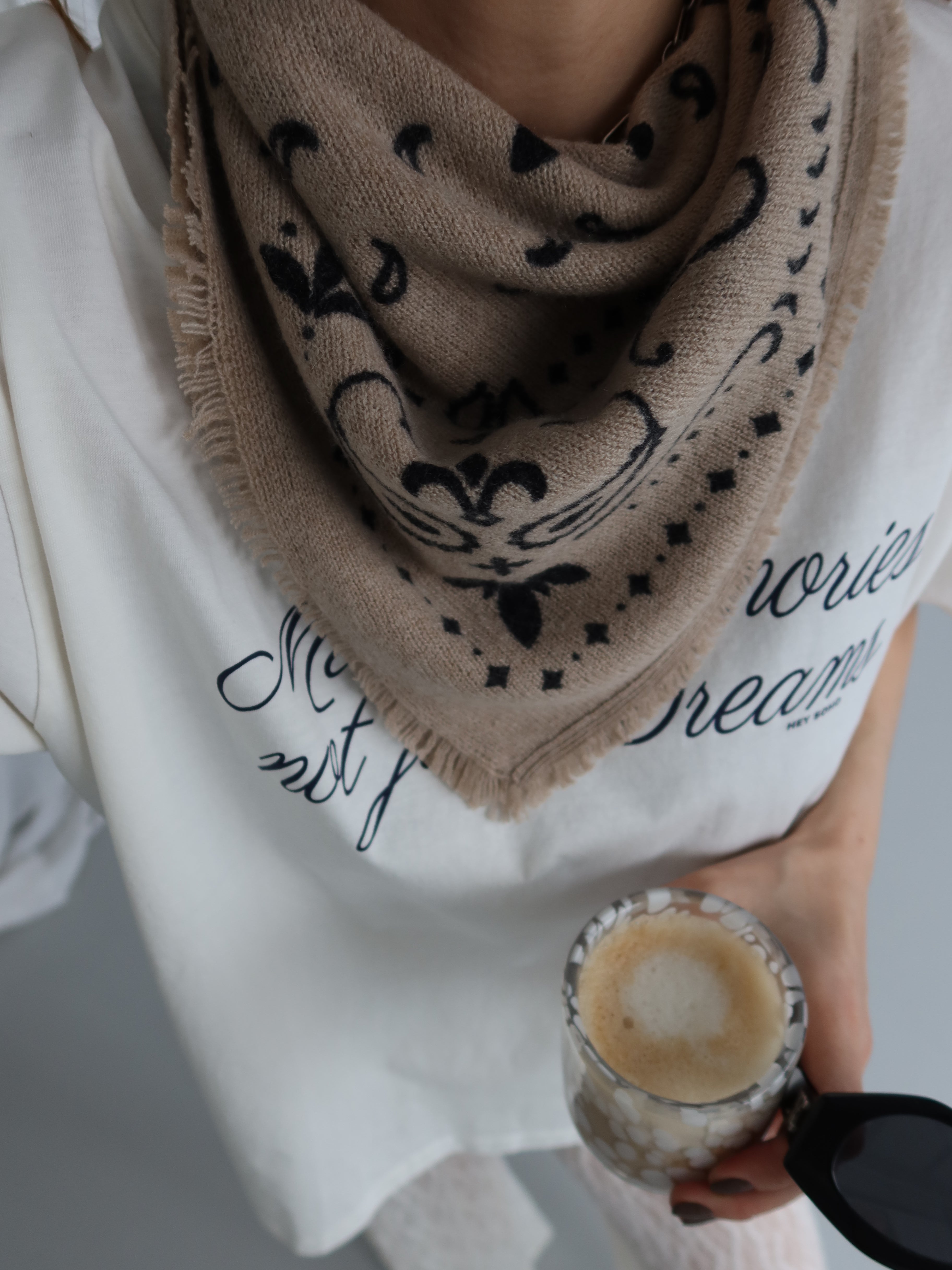 LARA SCARF CAMEL