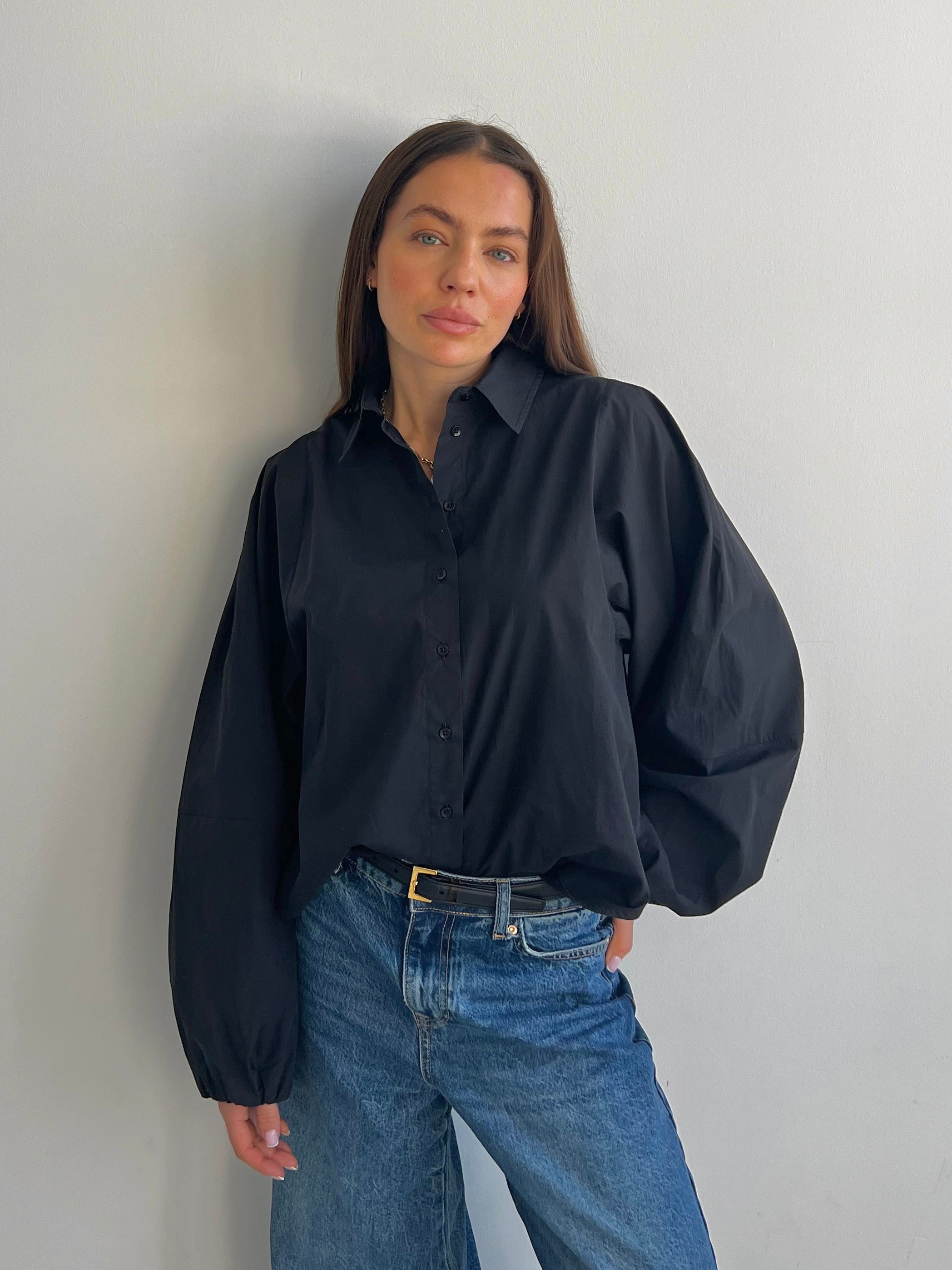 SOHO STUDIOS NOEMI VOLUME BLOUSE black