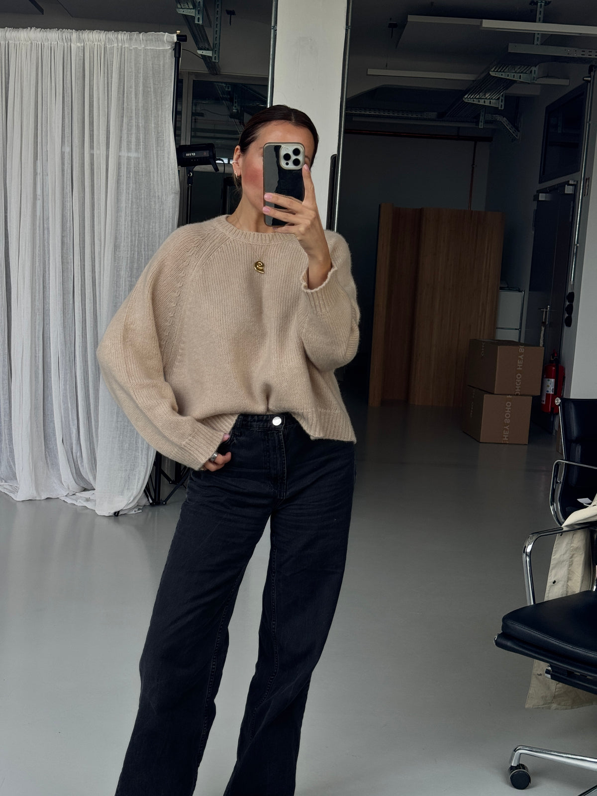 NOLA CREWNECK BEIGE