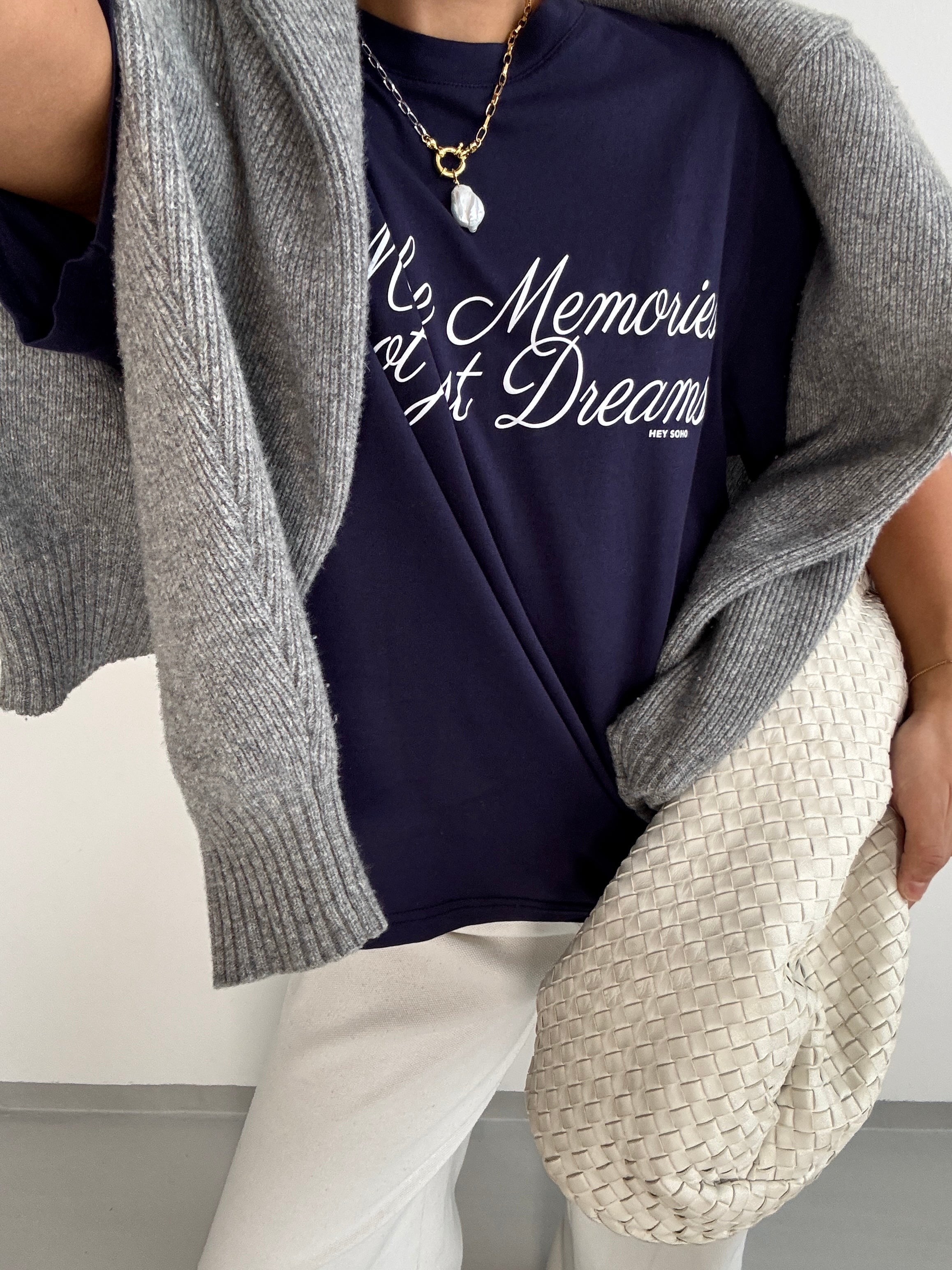 MAKE MEMORIES T-SHIRT NAVY