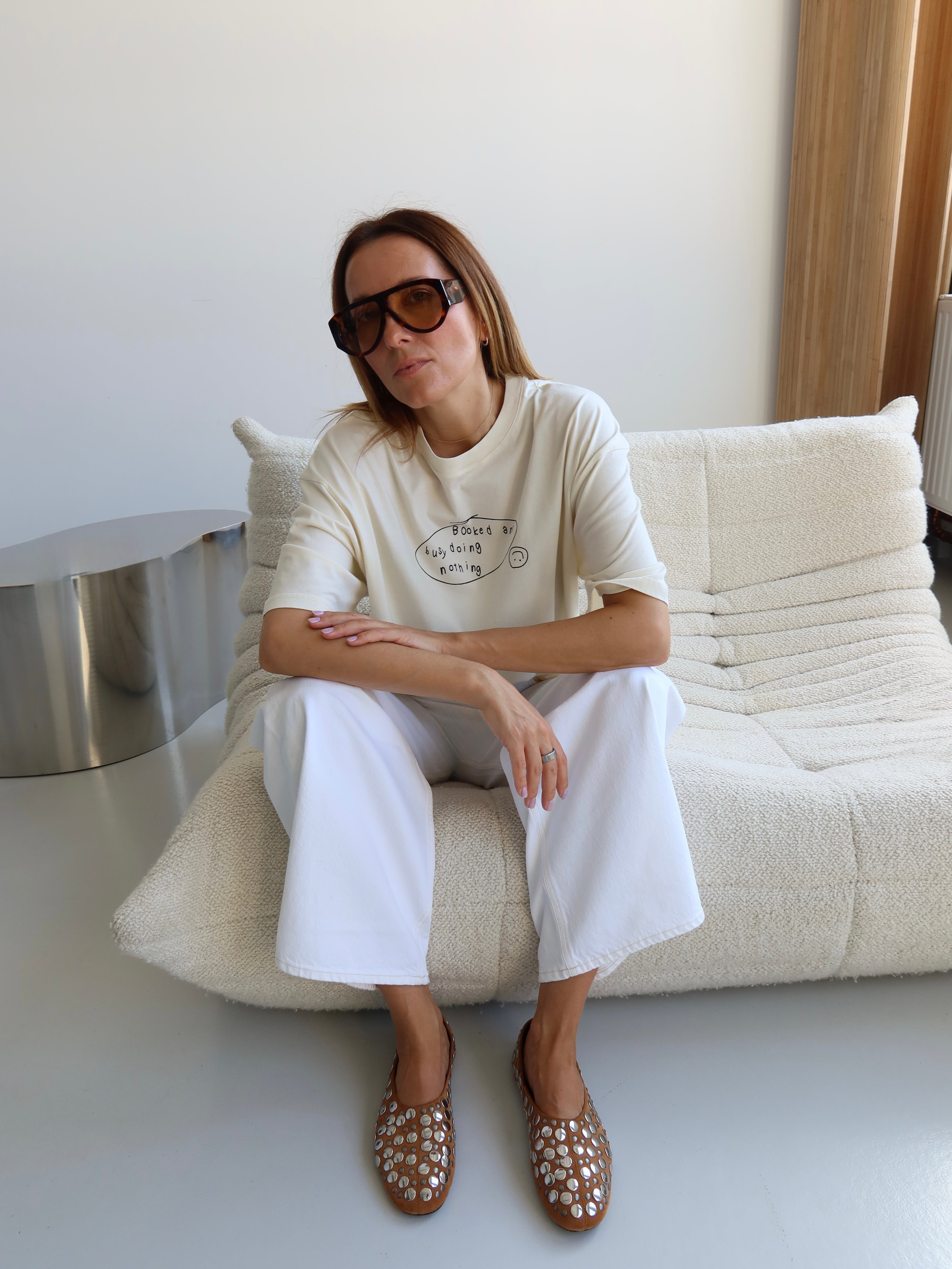 BOOKED & BUSY T-SHIRT OFF WHITE