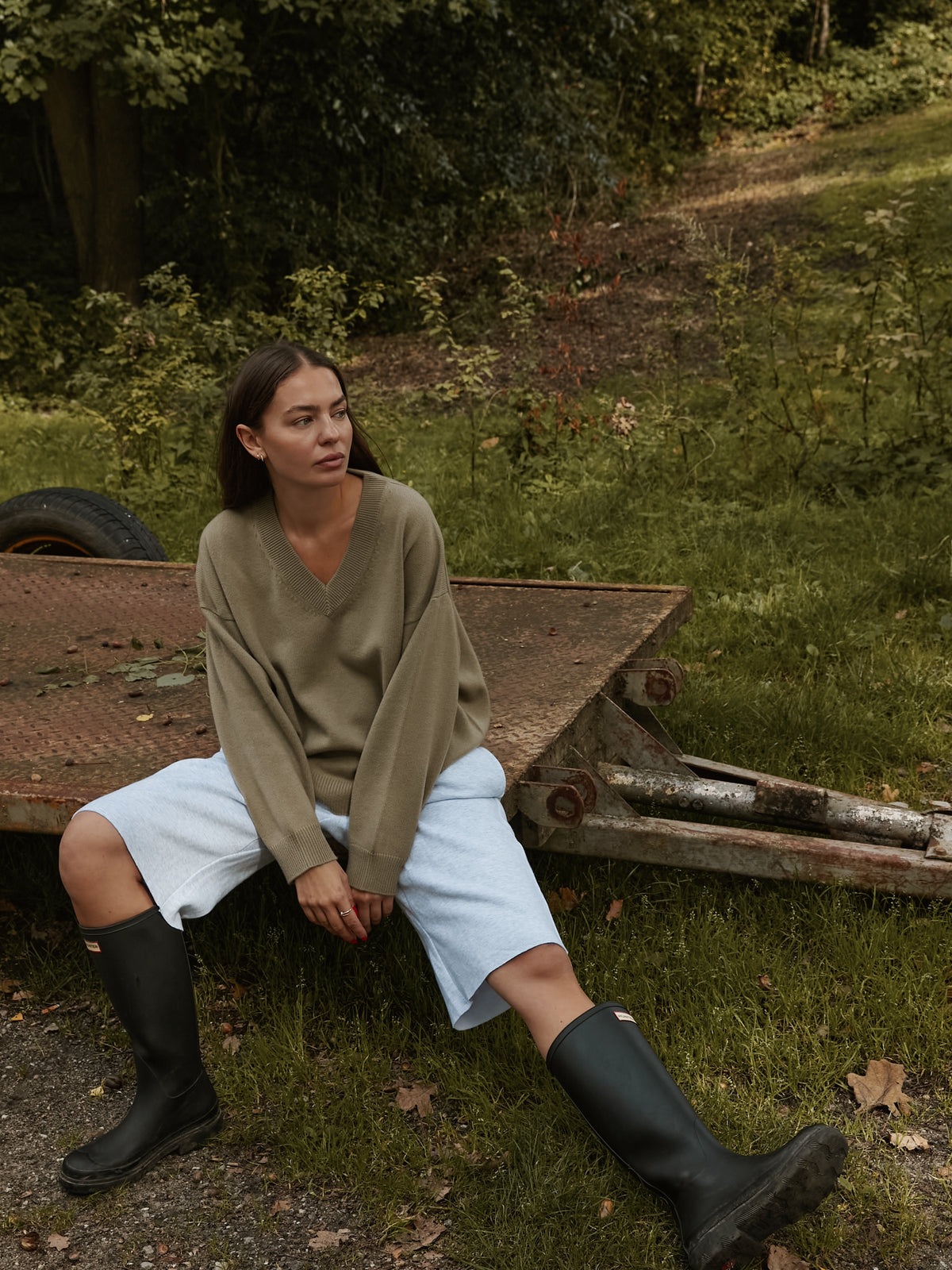 FENJA V-NECK KHAKI