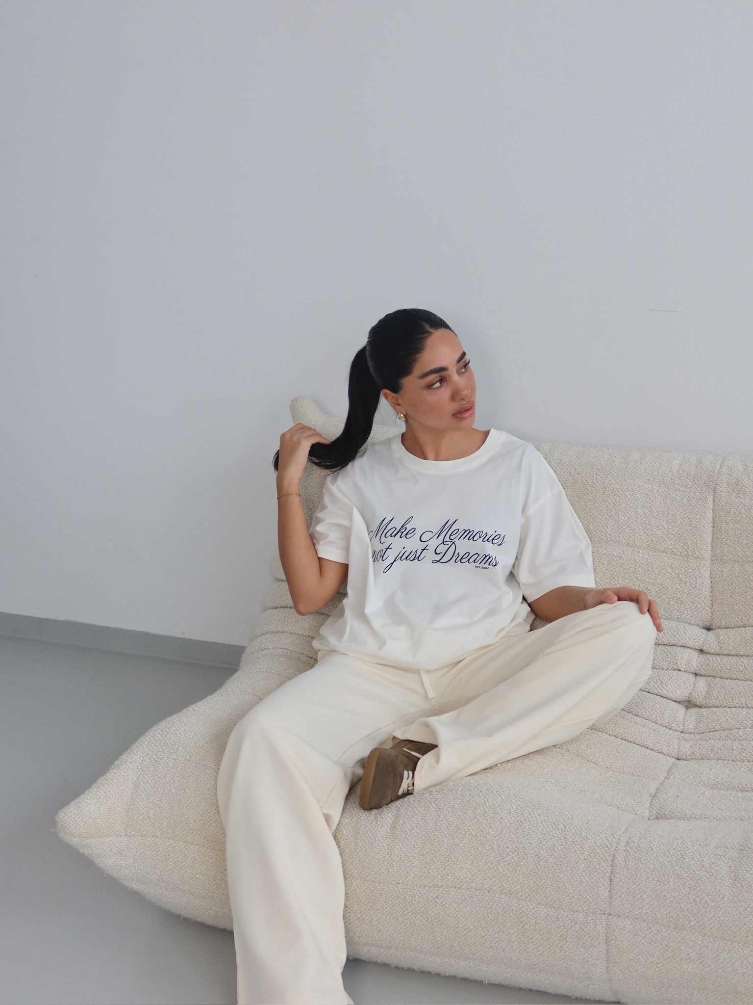 MAKE MEMORIES T-SHIRT CREME