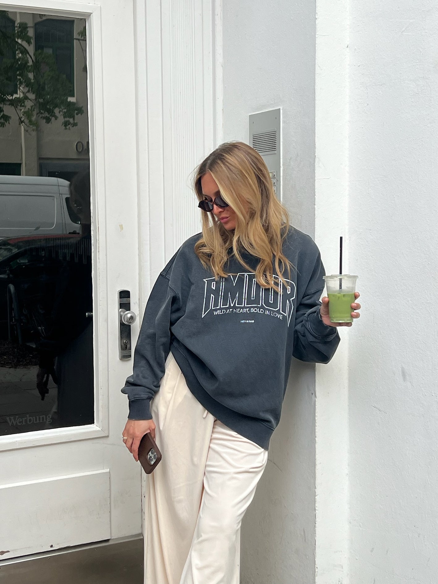 AMOUR Sweater