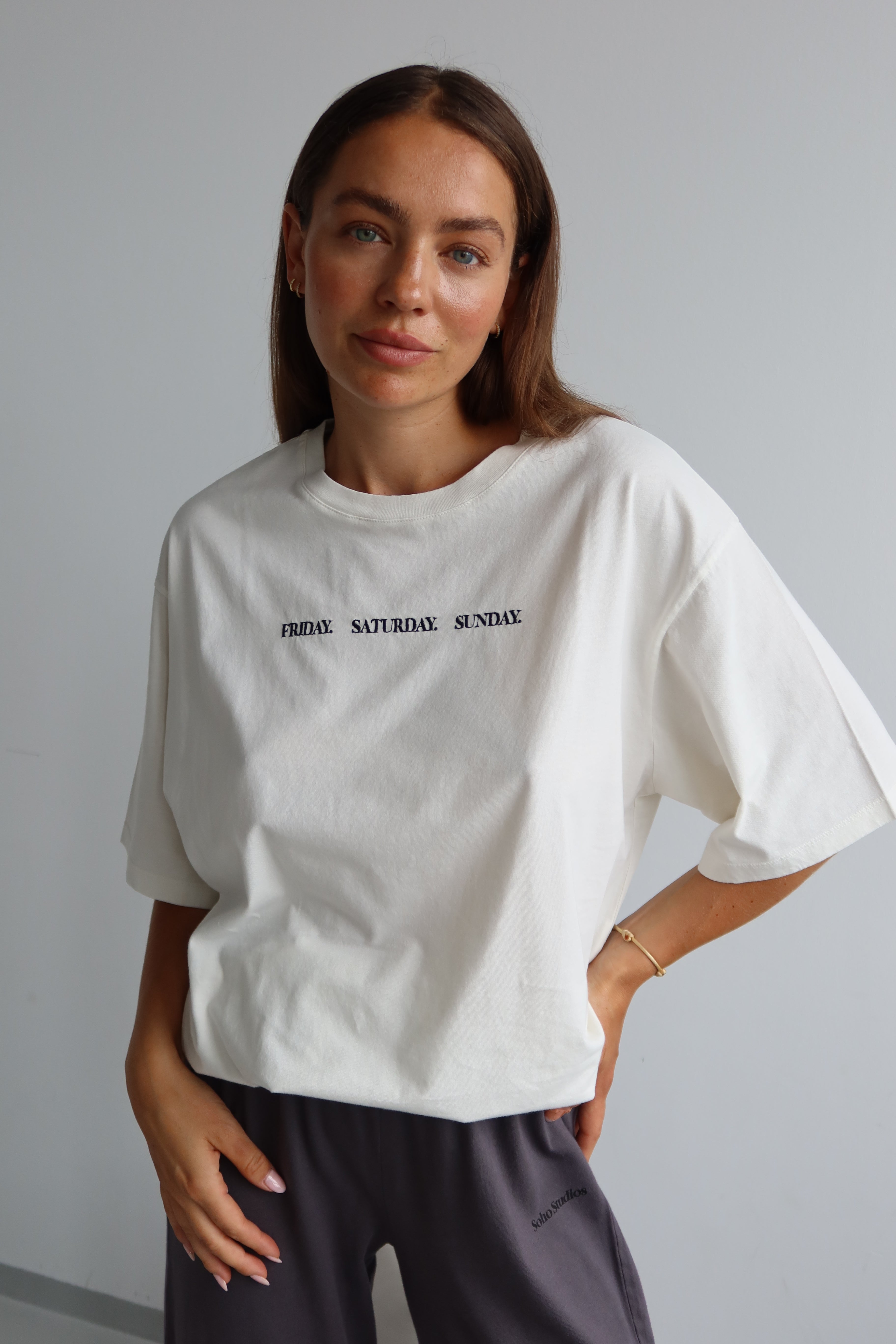 FRIDAY T-Shirt offwhite