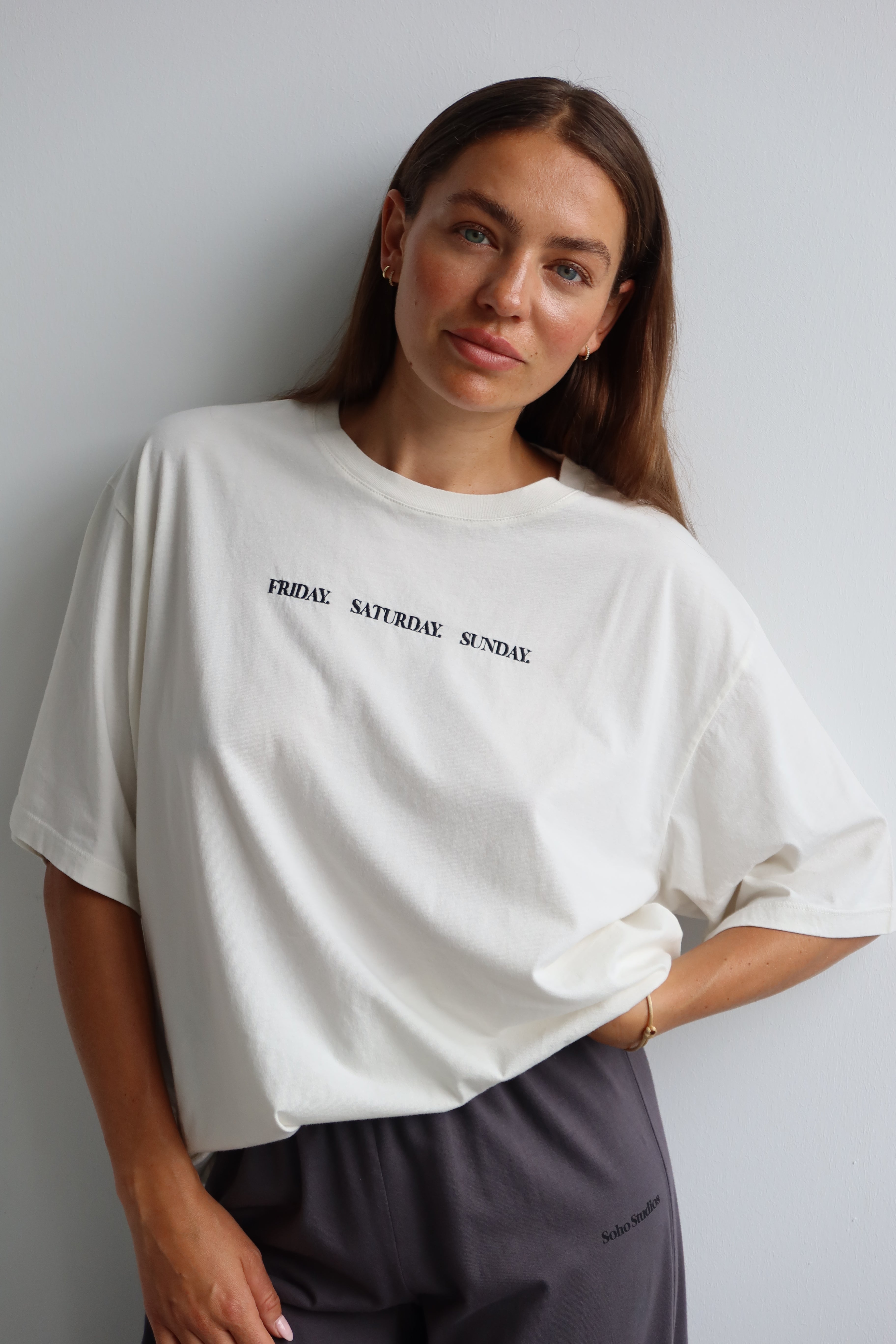 FRIDAY T-Shirt offwhite