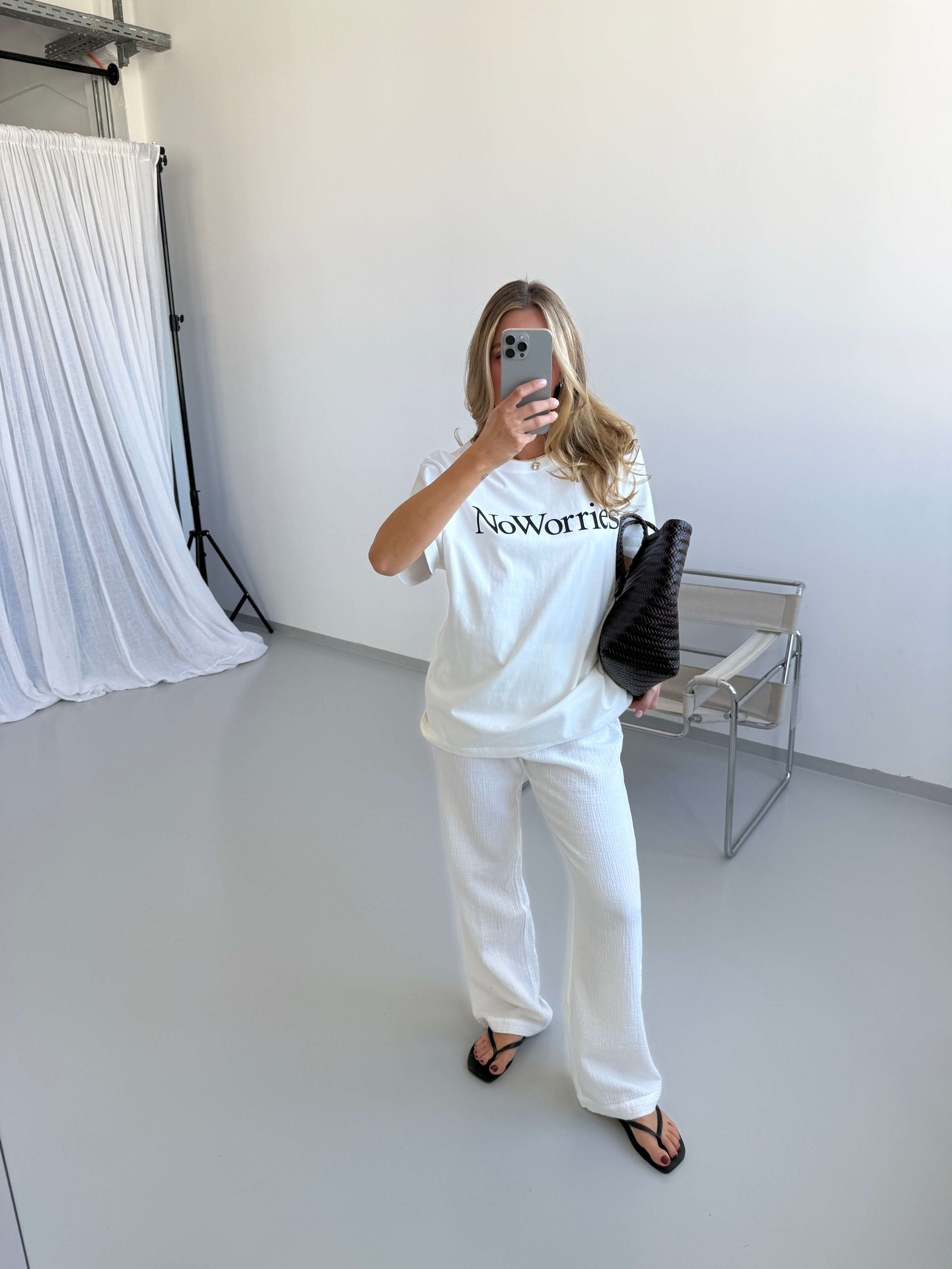 NO WORRIES T-Shirt offwhite
