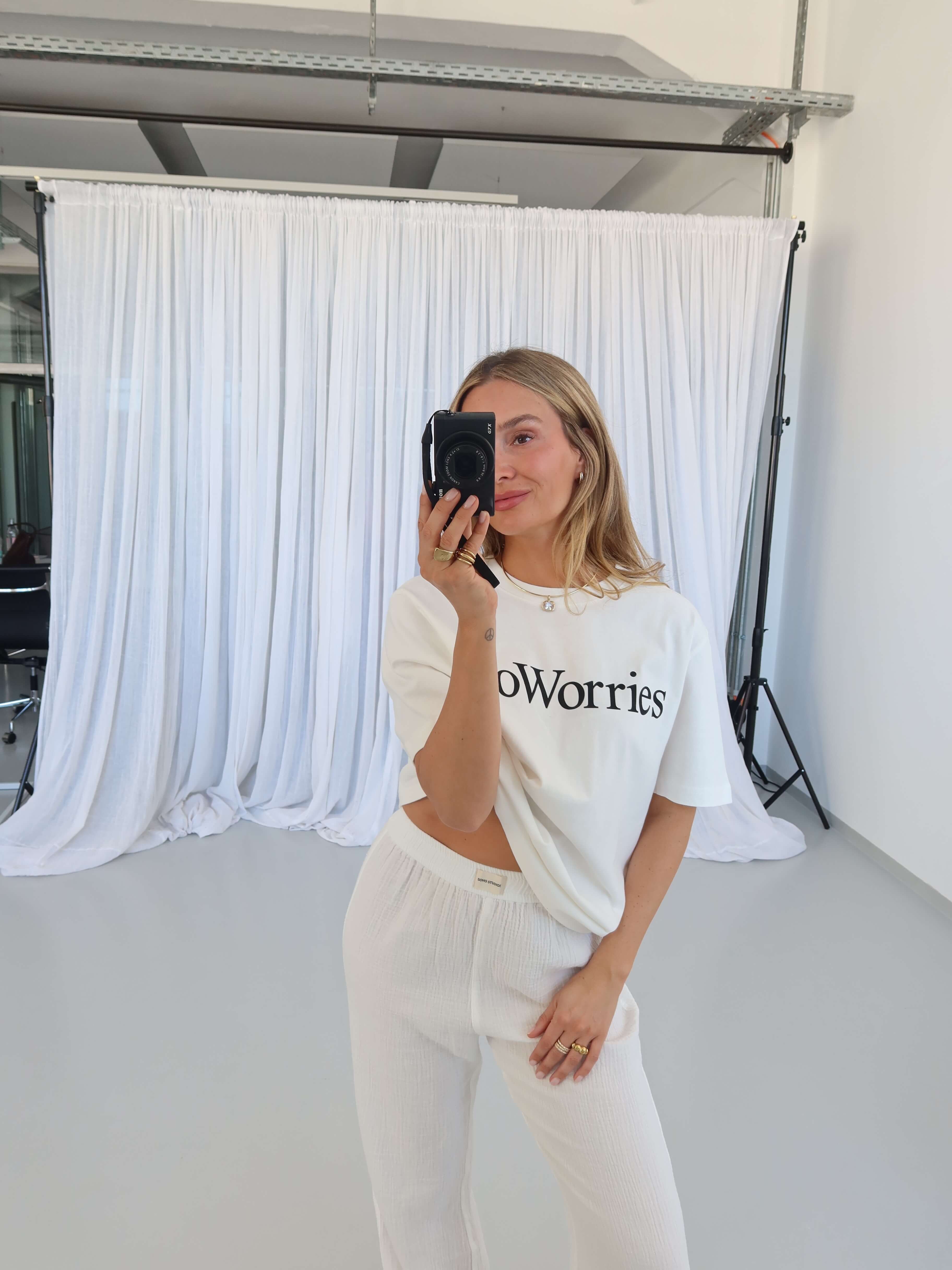 NO WORRIES T-Shirt offwhite